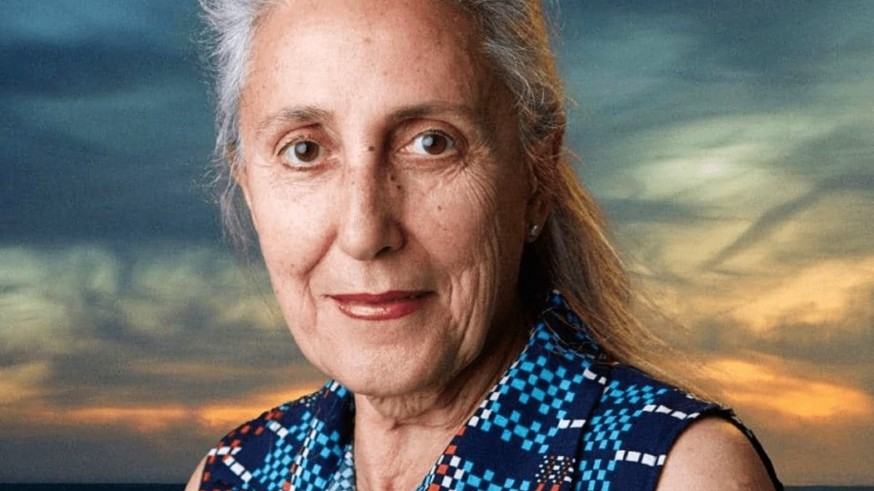 Hablamos con la poeta Chus Pato, Premio Nacional de Poesía 2024, que presenta mañana en Cartagena su poemario 'Sonora'