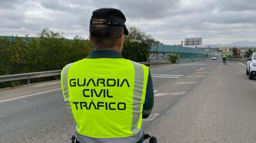 Tráfico prevé complicaciones en el nudo de Espinardo y accesos a la costa en la operación salida