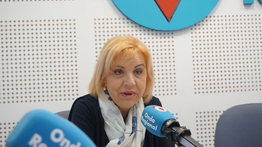 Violante Tomás durante la entrevista en Onda Regional