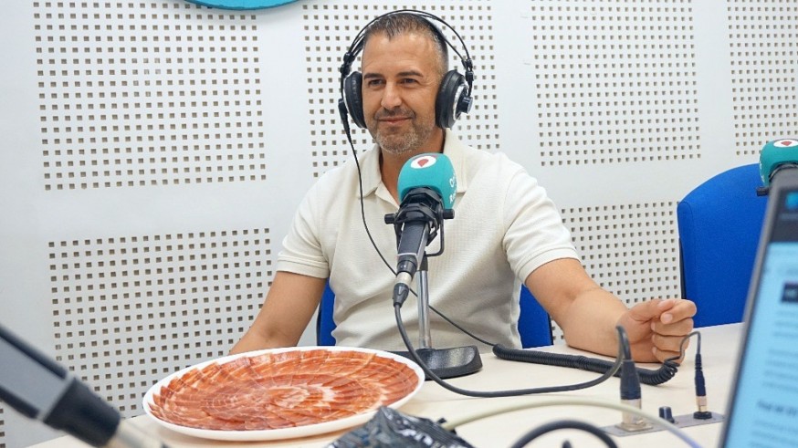 Esta tarde hablamos con Abraham Cambres, de Alcantarilla, Campeón de España de Cortadores de Jamón 2024