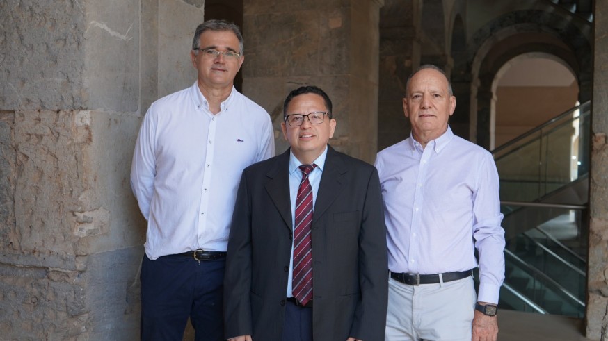 UPCT desarrolla una mano robótica que imita movimientos humanos