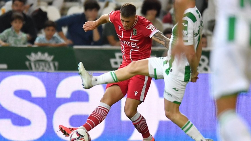 El Cartagena repite errores y se desmorona en Córdoba (2-1)