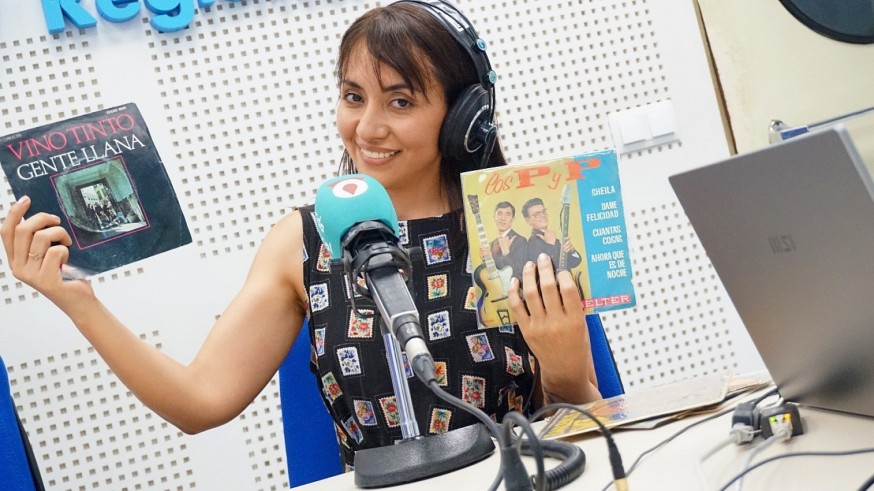 Músicas de ida y vuelta con Angie Capel: Adolfo, por el camino púrpura
