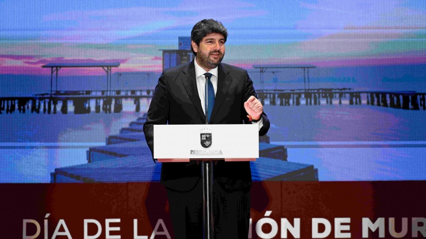 López Miras: "Nadie puede bloquear el futuro de la Región", un futuro ligado "al respeto profundo al Medio Ambiente"