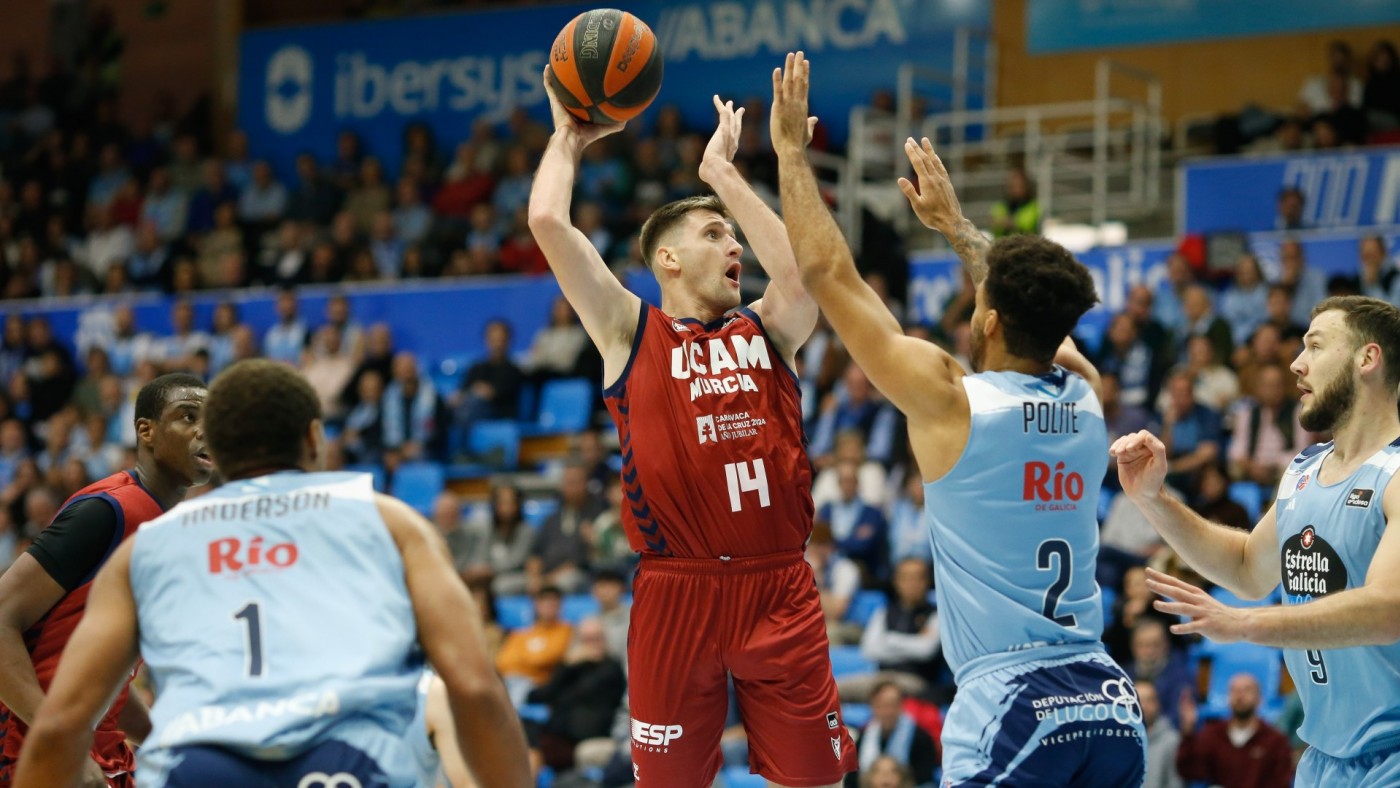 El UCAM saca músculo en Lugo y ya acaricia la Copa del Rey
