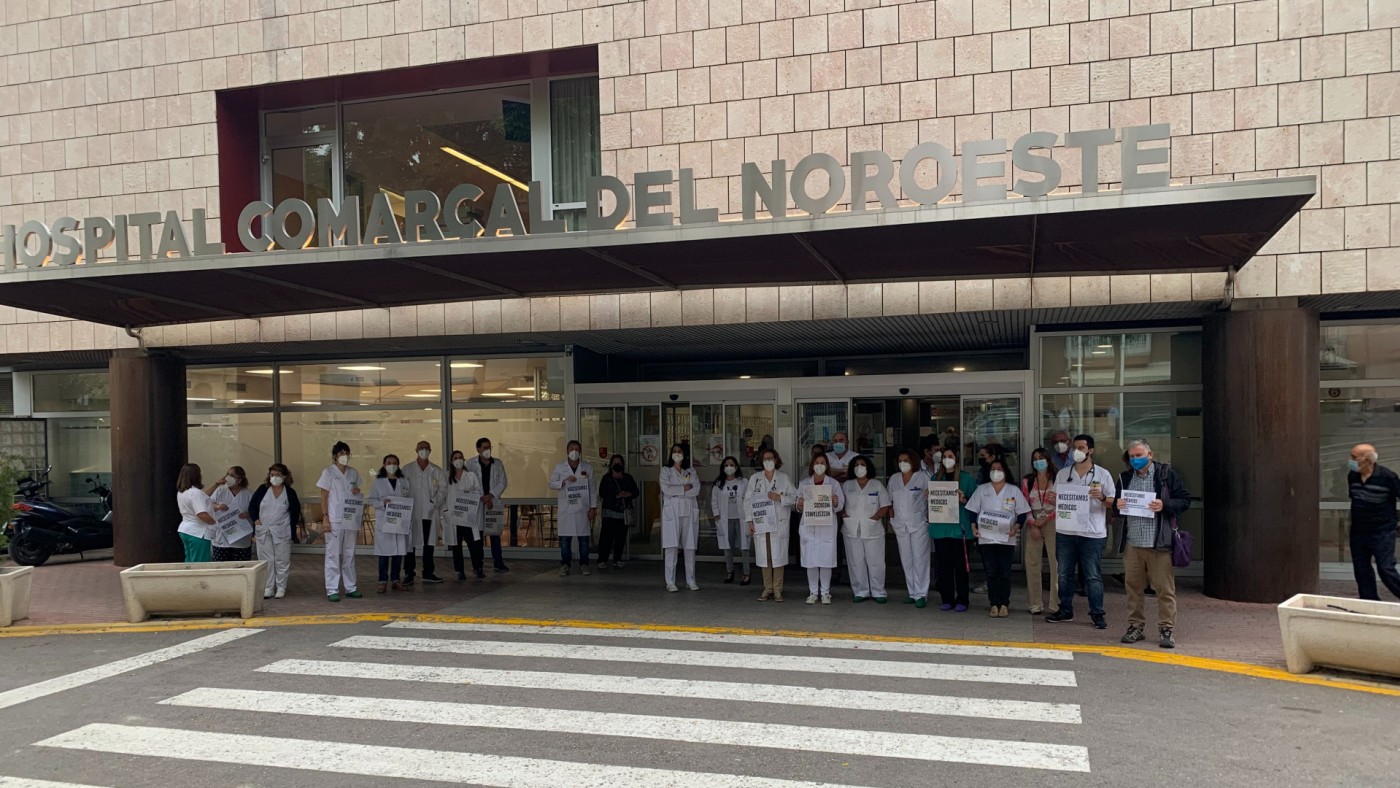 Protesta en el Hospital Comarcal del Noroeste. ENRIQUE SOLER