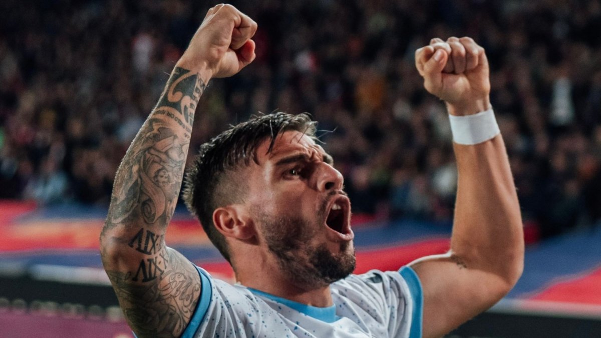 El Girona golea al Barça y llega a la cima en Primera (2-4) | ORM