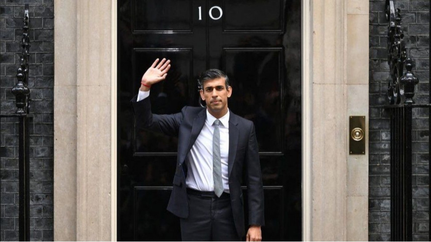 Rishi Sunak dimite como líder del Partido Conservador tras la debacle electoral