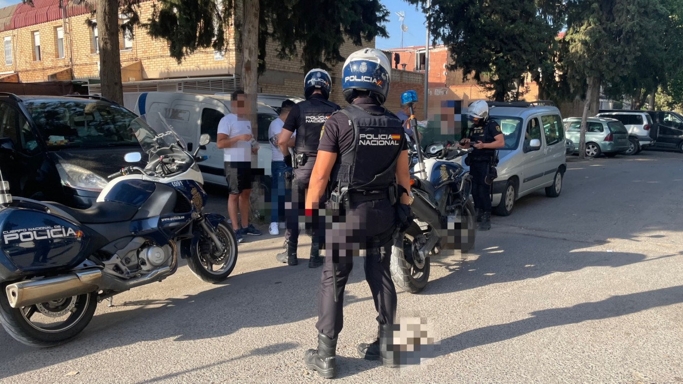 Tres detenidos en un amplio dispositivo de Policía Nacional para prevenir delincuencia en El Palmar 