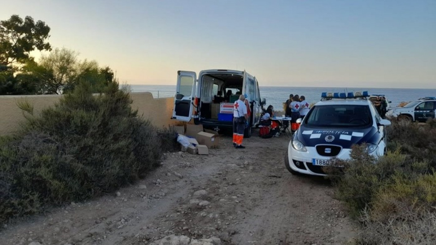 Rescatada una patera con veinte inmigrantes a bordo en Águilas