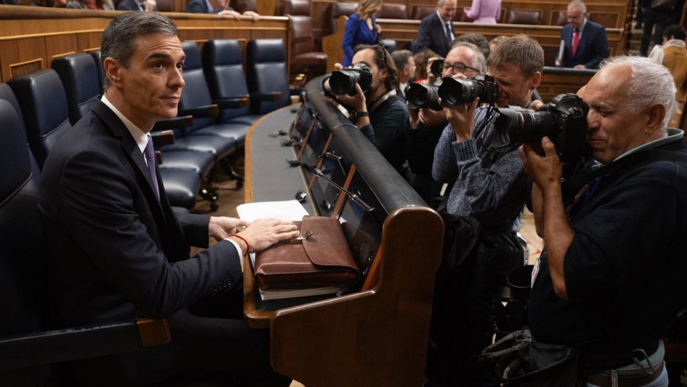 "En la Región de Murcia el gobierno ha recortado más de 700 millones de euros en sanidad"