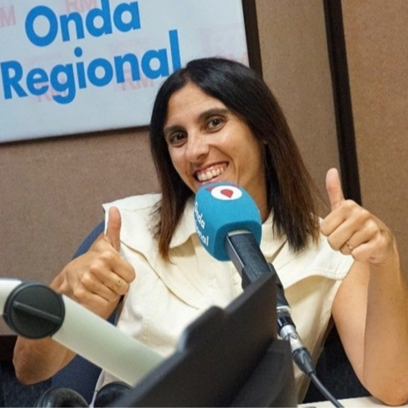 Portada de EL ROMPEOLAS