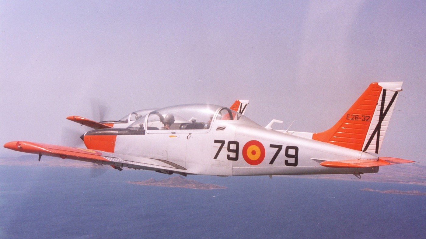El Ejército despide al avión de instrucción "Tamiz" tras 36 años en la AGA de San Javier