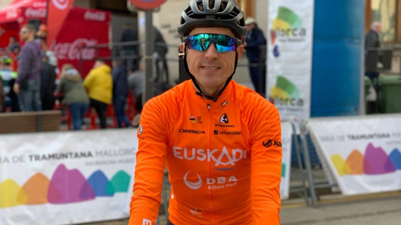 Rubén Fernández no ve descabellada la idea de unir este año la Vuelta y el Tour de Francia e, incluso, el Giro de Italia