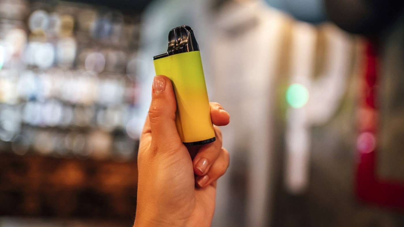 La Región de Murcia lanza la campaña 'Pasa de vapear' para frenar el uso de cigarrillos electrónicos entre los jóvenes