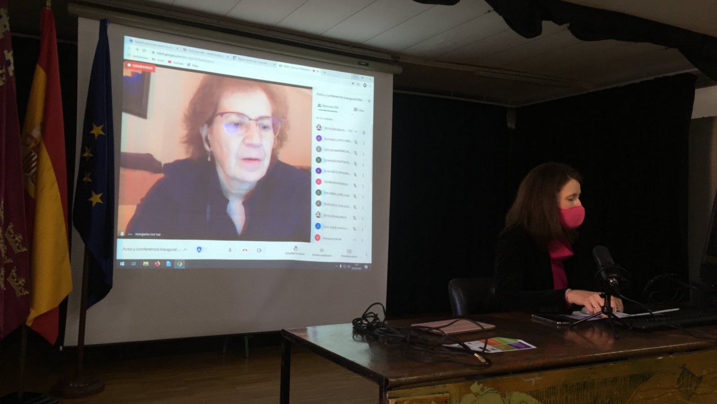 Margarita del Val en un momento de la videoconferencia en el Instituto Floridablanca de Murcia. Foto: Instituto Floridablanca