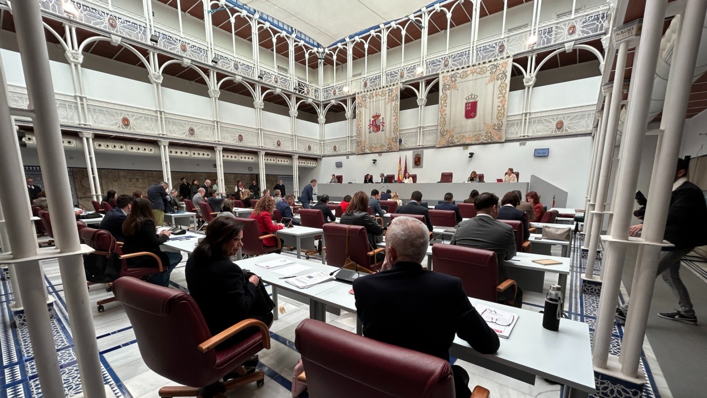 El futuro de la Escuela de Enfermería no consigue el acuerdo de la Asamblea