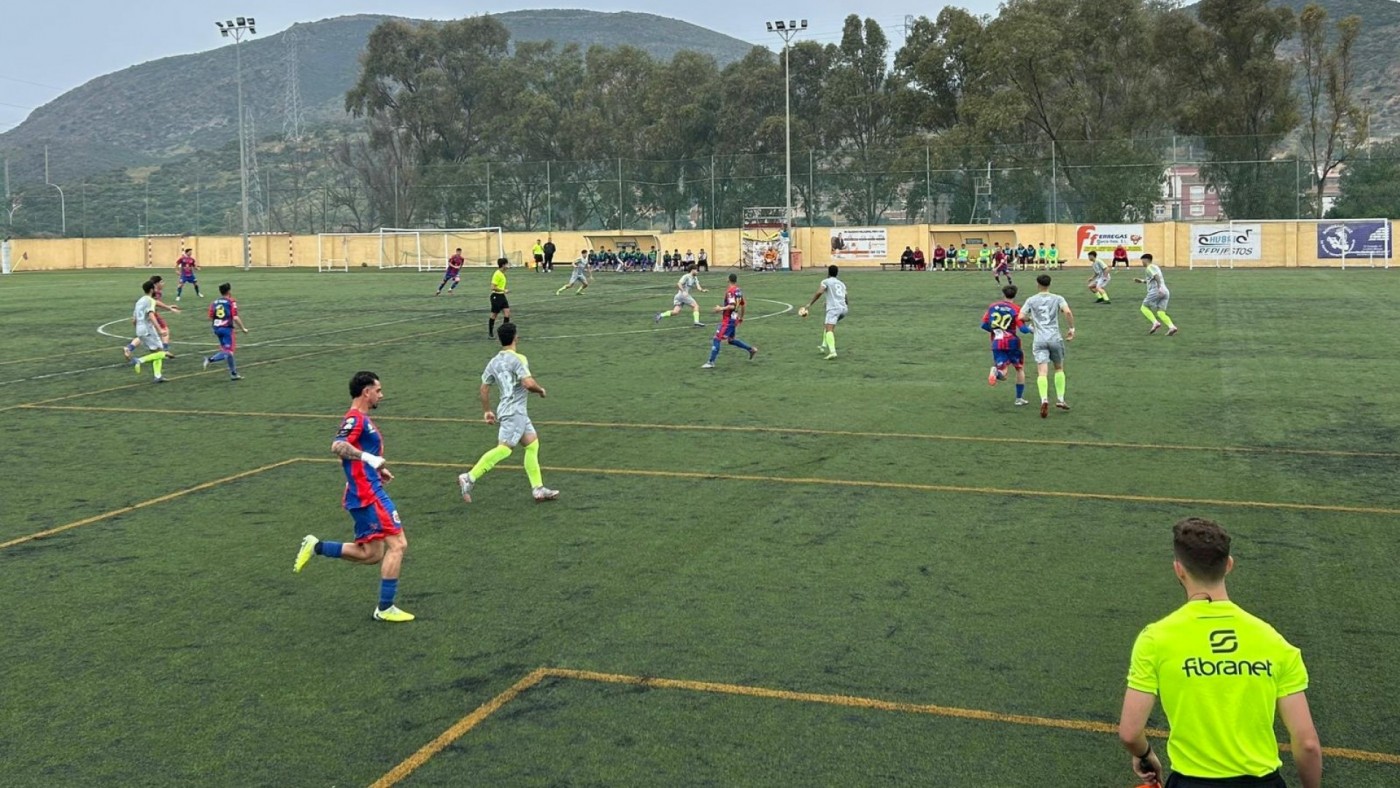 La Minerva da una estocada al Santomera (1-0)