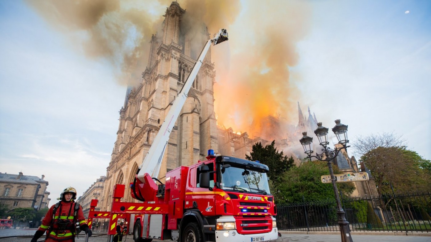 INCENDIO EN NOTRE DAME
