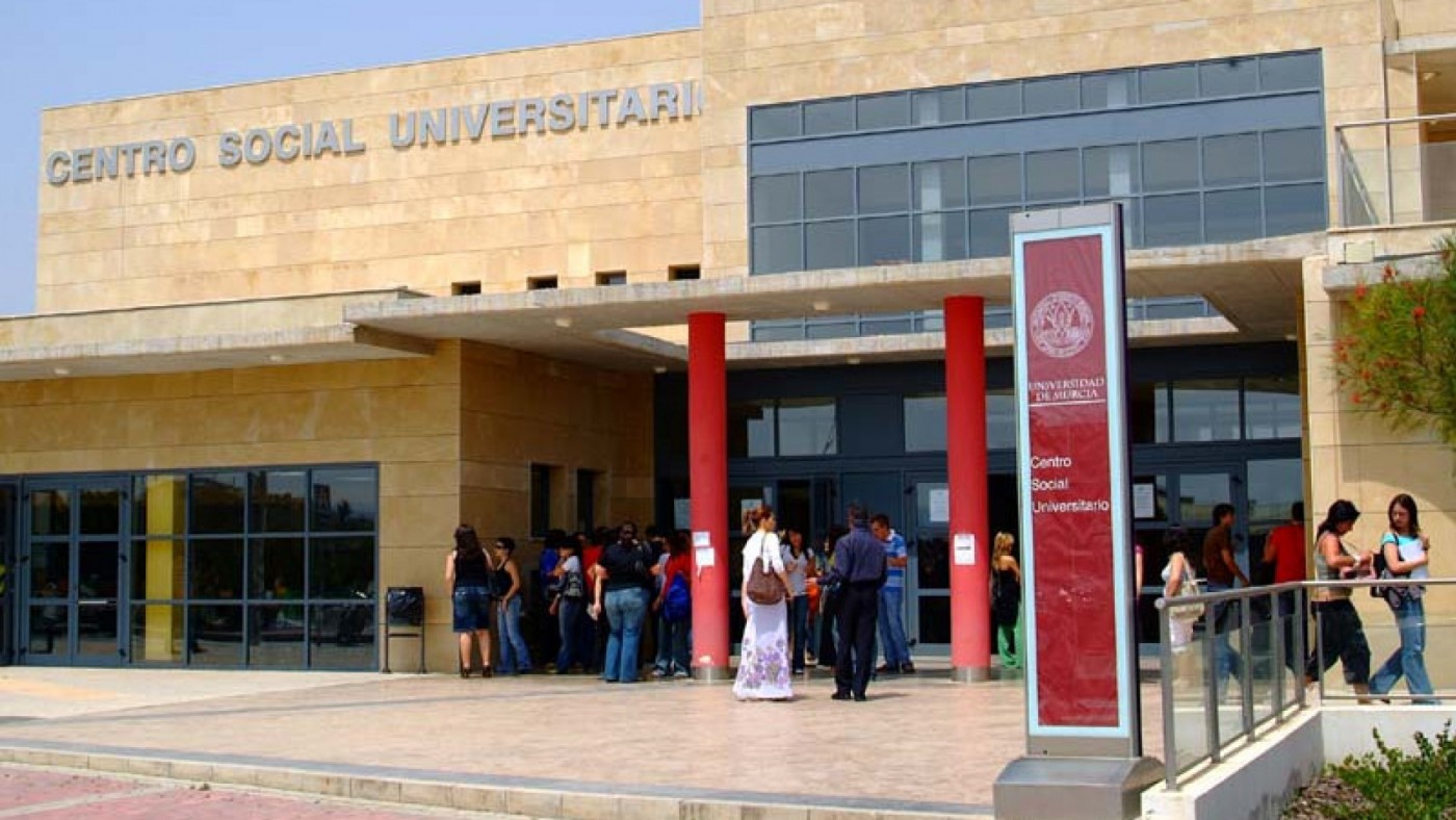 Centro social del Campus de Espinardo. Wikipedia