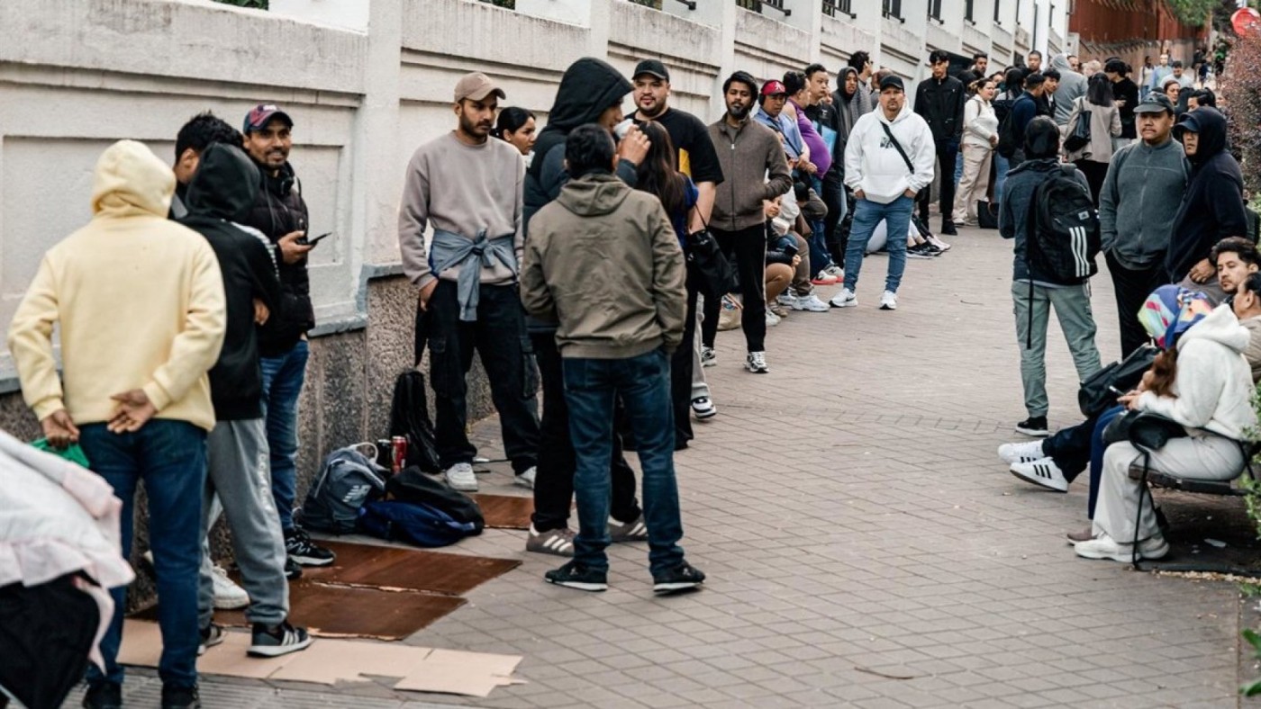 Finaliza el plazo para solicitar la regularización extraordinaria de inmigrantes con más de un millón de solicitudes