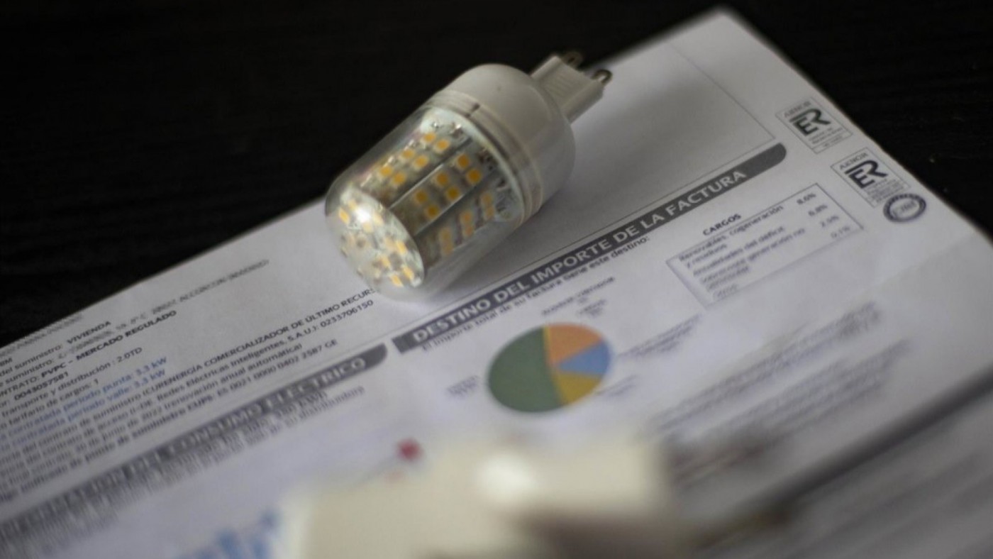 El cambio de hora supondría perder un ahorro en la factura de la luz de un 5%