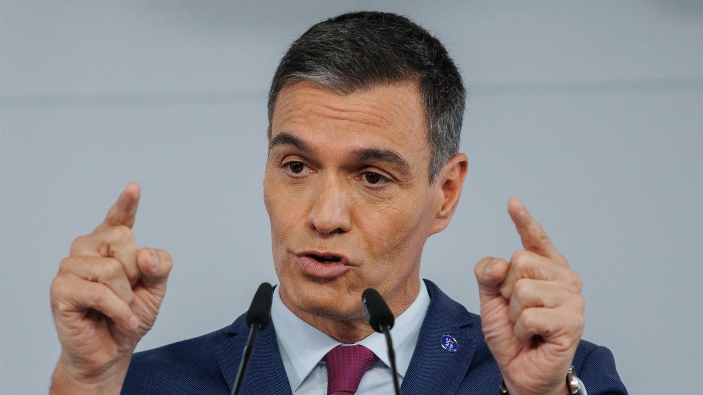 Sánchez sobre si llamará a Puigdemont: "Yo hablo y me reúno con los grupos"