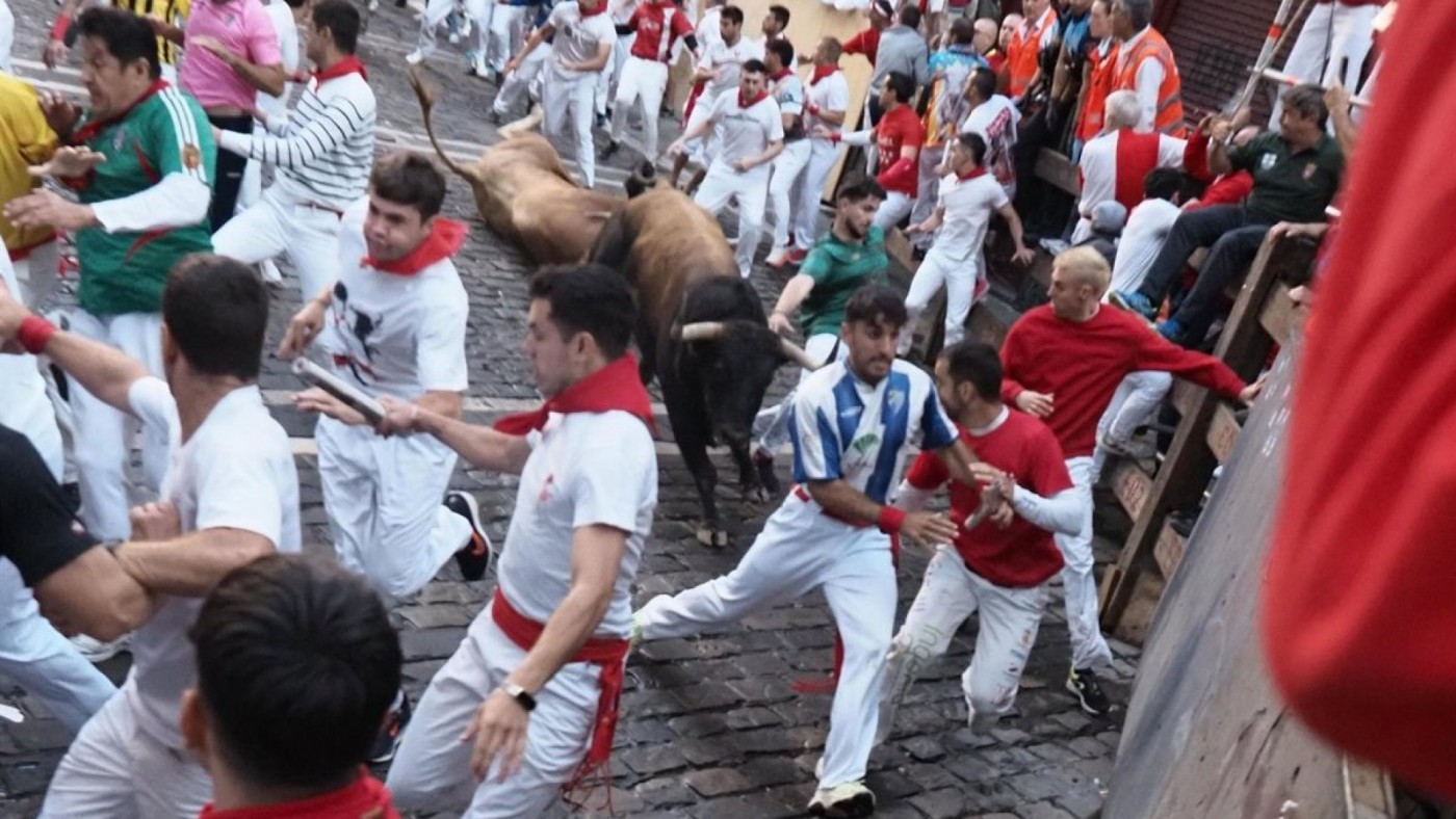 Corneado un corredor murciano de 25 años en el tercer encierro de los Sanfermines