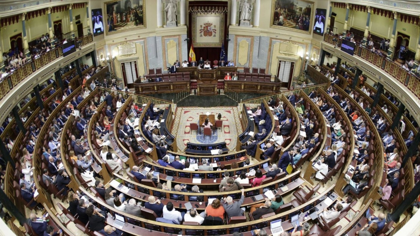 Casi 40 leyes agonizan en el Congreso: las prórrogas que reprueba el Constitucional