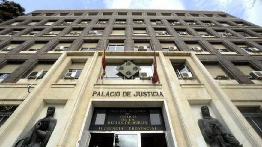 Condenados por apropiación indebida de fondos del Colegio de Enfermería de Murcia