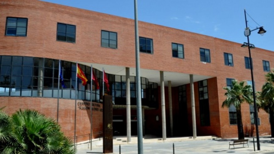 La biblioteca desde tu sofá. Cartagena celebra el Día del Libro con la variada programación cultural «Abrir Libro»