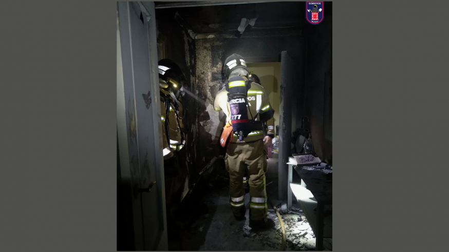 Varios afectados en el incendio de una vivienda en el Infante Juan Manuel, en Murcia