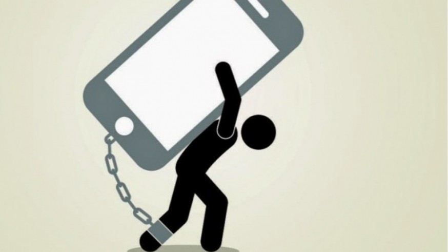 El "Hombre 2.0": IA para tareas domésticas y el desafío de recuperar el control cerebral frente al móvil