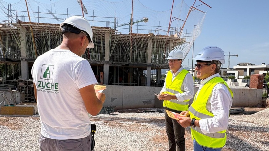 Más prevención para evitar los problemas del calor intenso en el trabajo en las obras