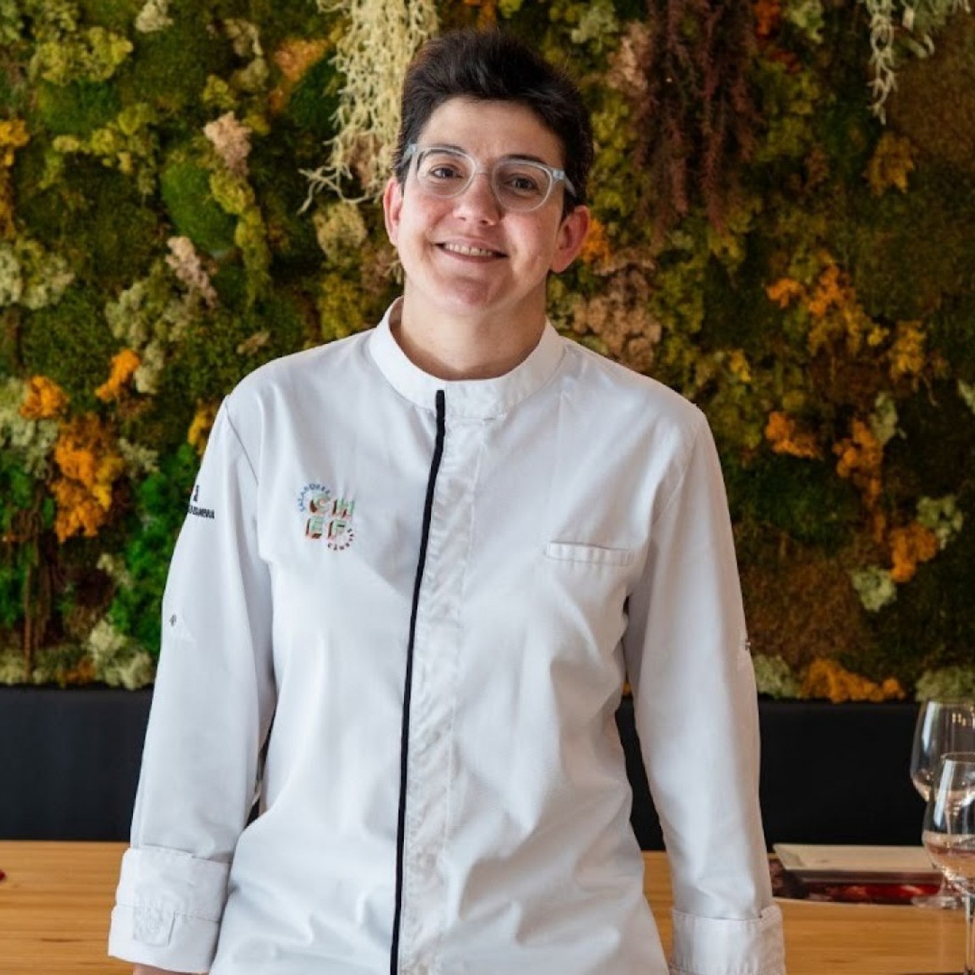 EL MIRADOR T06C197 Nos comemos la Región con Cayetano Gómez. Ester Cánovas: Innovación y tradición en el corazón de Murcia con su restaurante Salabores (12/06/2026) episode artwork