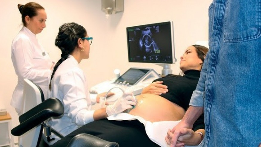La natalidad por reproducción asistida ya supone cerca del 11% de la totalidad de los partos en España 