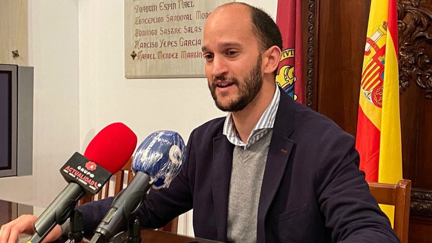 TARDE ABIERTA. José Ángel Ponce: "La vacunación en Lorca va bien, pero se está generando confusión en las convocatorias"