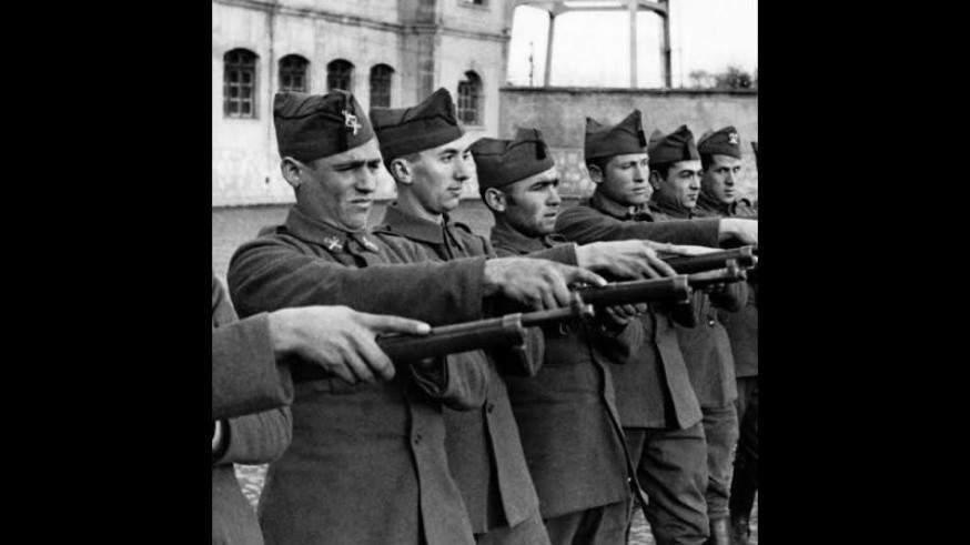 La península de las casas vacías lleva la Guerra Civil a Ateneo