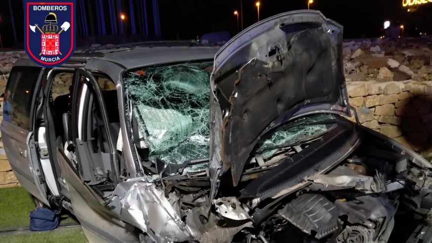 Herida en Murcia al chocar contra una rotonda el vehículo en el que viajaba