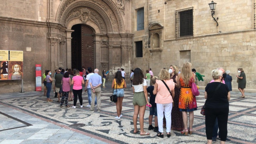Entrada para visitar la Virgen de la Fuensanta en la Catedral de Murcia / CARMEN JIMÉNEZ