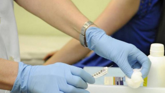 VIVA LA RADIO. Salud recomienda vacunarse contra el sarampión a 255.000 murcianos