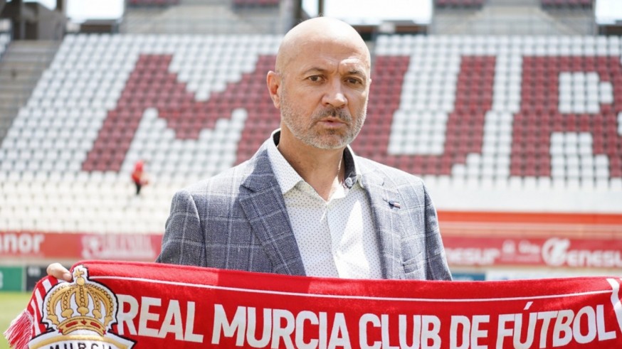 Manolo Molina dimite como director deportivo del Real Murcia