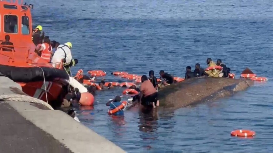 Siete fallecidos tras volcar un cayuco en El Hierro