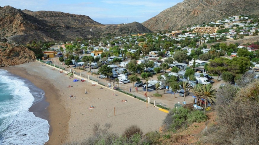Los jubilados europeos toman el relevo a los turistas en los camping de la Región de Murcia