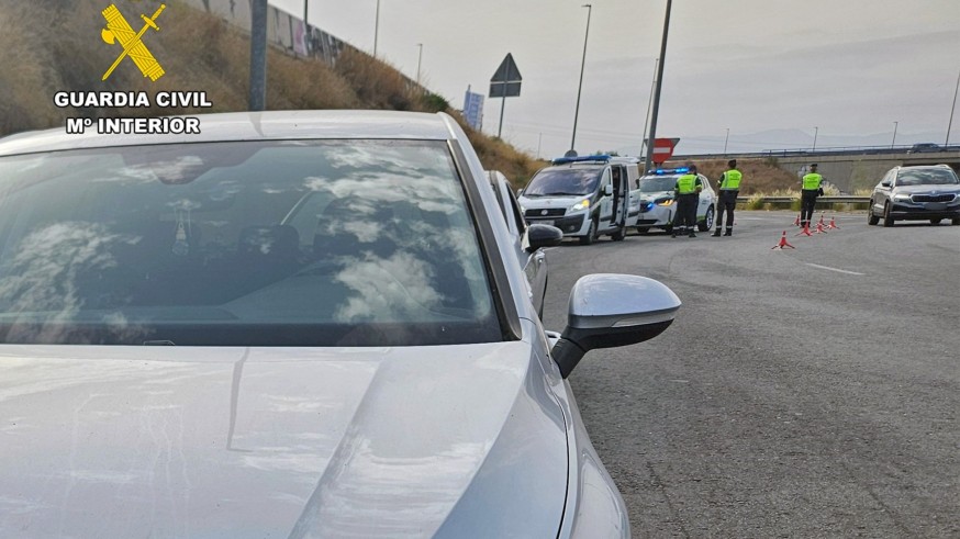 Investigan a un conductor bebido por cometer dos infracciones en menos de 4 horas