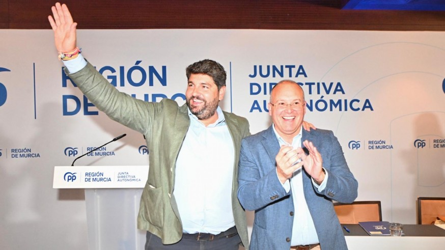 Tellado: "López Miras está a resolver los problemas de la gente, no como Sánchez cuyo gobierno está en descomposición"