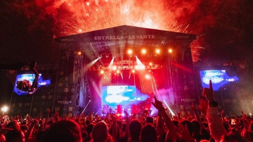 Fatboy Slim cierra el Warm Up con 52.000 asistentes el sábado a los conciertos