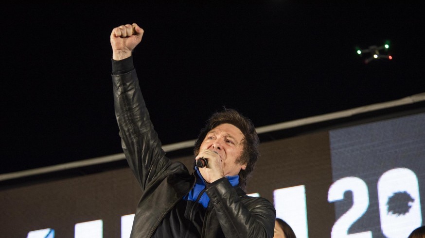 El ultraderechista Javier Milei gana las elecciones en Argentina
