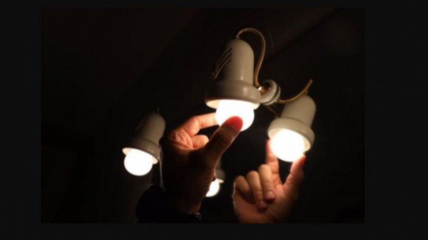El precio de la luz superará este jueves, por primera vez, los 300 euros el MWh