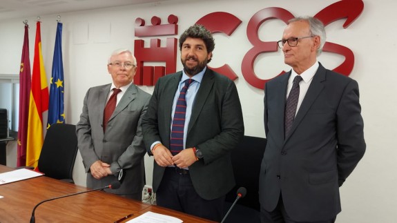 López Miras espera que el Gobierno central no esté buscando rédito político de la crisis del Mar Menor